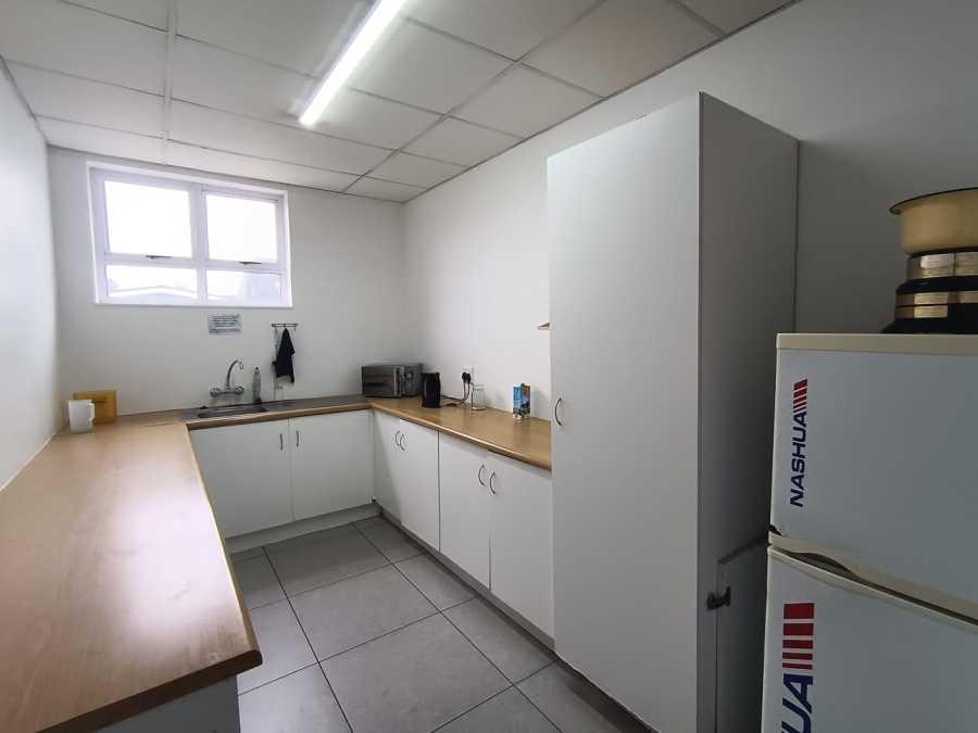 To Let Commercial Property for Rent in Lorraine Eastern Cape